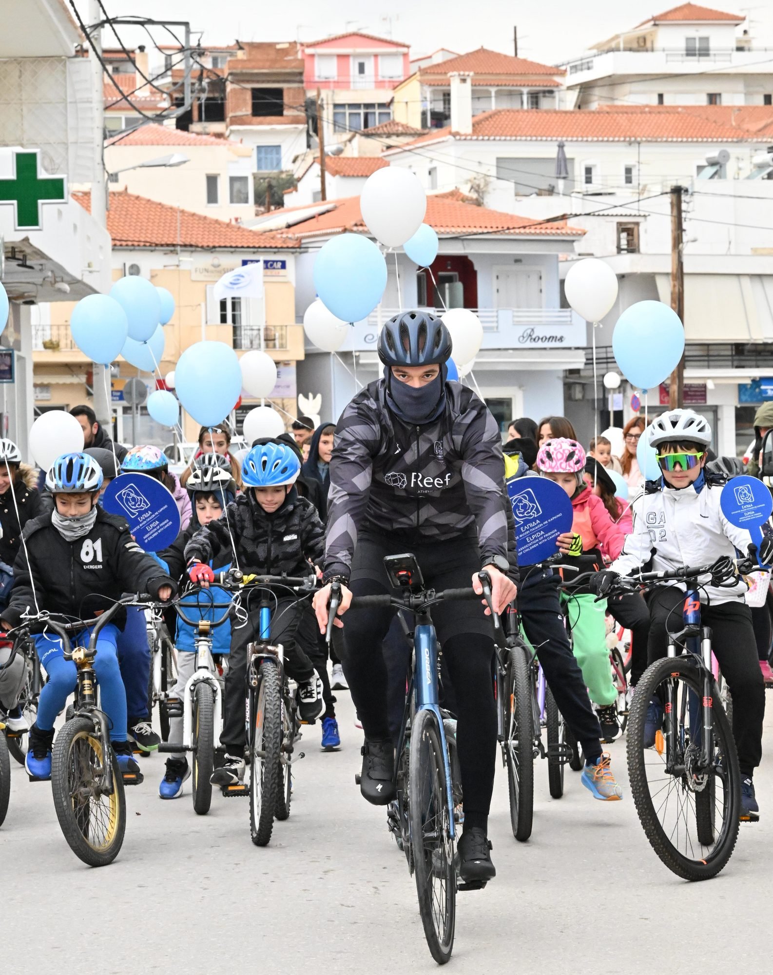 1200 Χιλιόμετρα Ελπίδας — 1